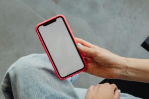 Zero-UI Interfaces (Gesture & Voice Only)